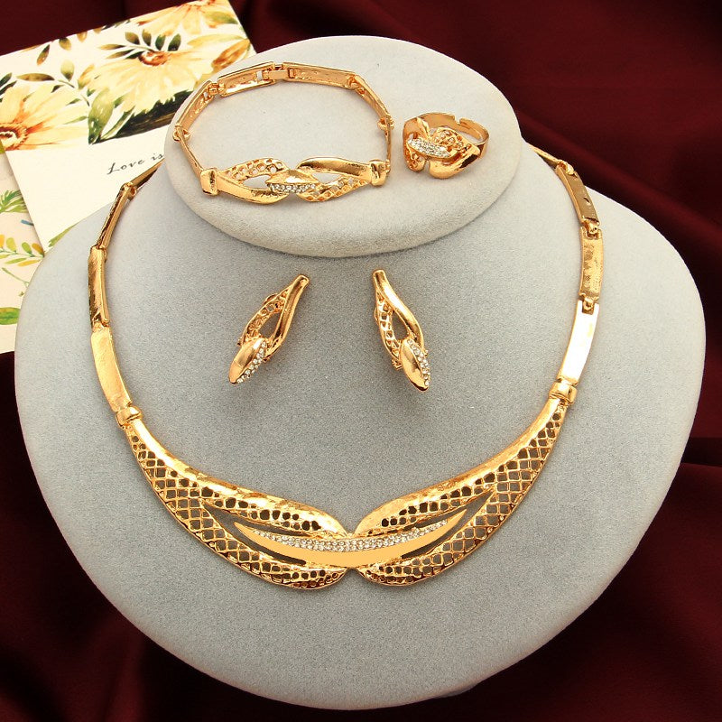 Dubai Gold Jewelry Sets. - Meyar