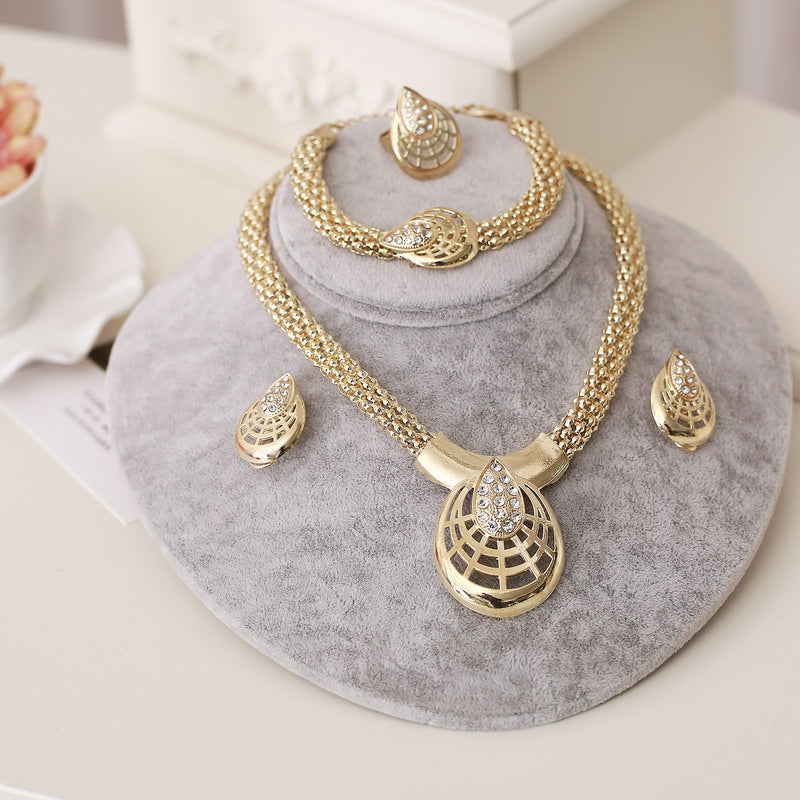 Dubai Gold Jewelry Sets. - Meyar